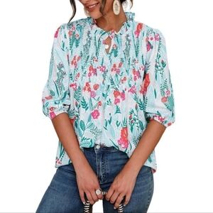 Camisa Green Floral Notch Neck Top Size M